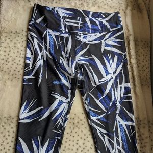 Fabletics Cropped Leggings L
